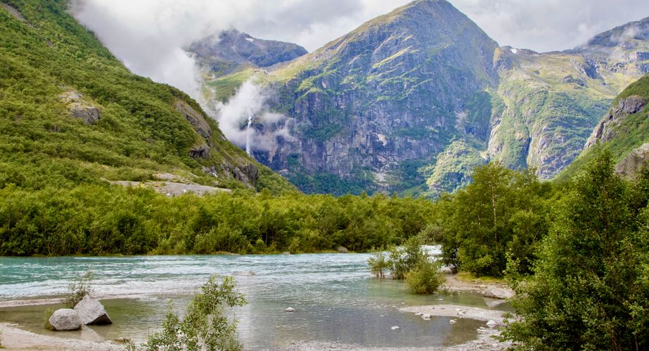 Melkevoll Briksdalsbreen